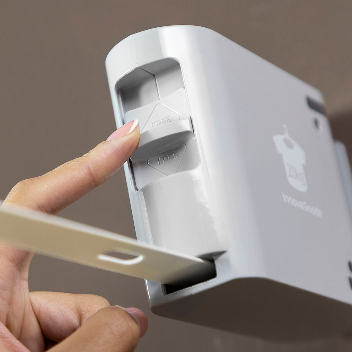 V11HED85D6E3033E211A56D21F7CE8E4ADEAR5674379P3