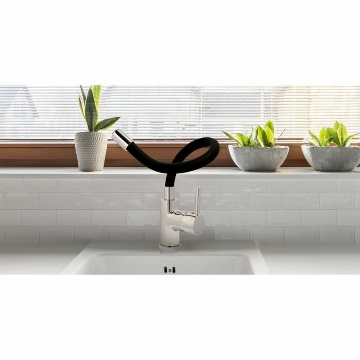 V2HE9F2E7E677BD04342C31243E14406A16R7091572P2